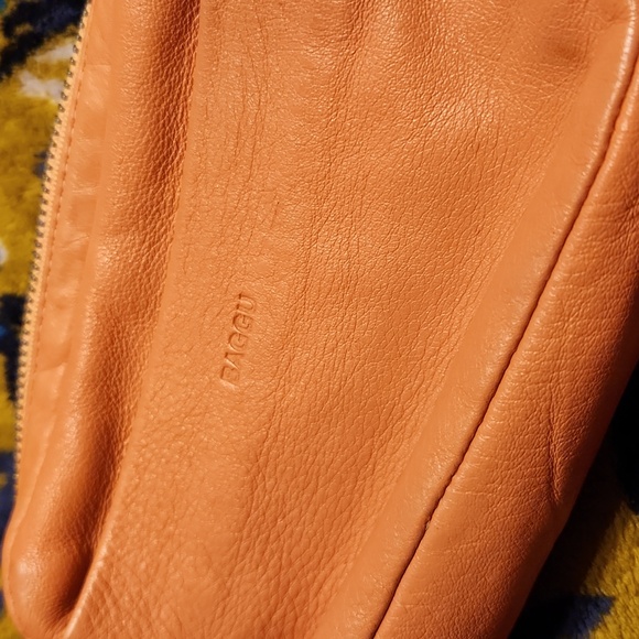 Baggu Mini Melon Leather Crossbody - Picture 2 of 12